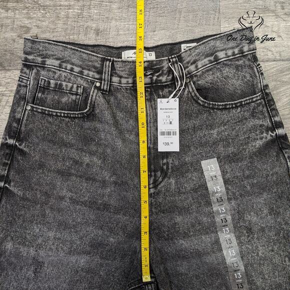 Ardene Juniors High Rise Mom Jeans Size 13 - Picture 4 of 6